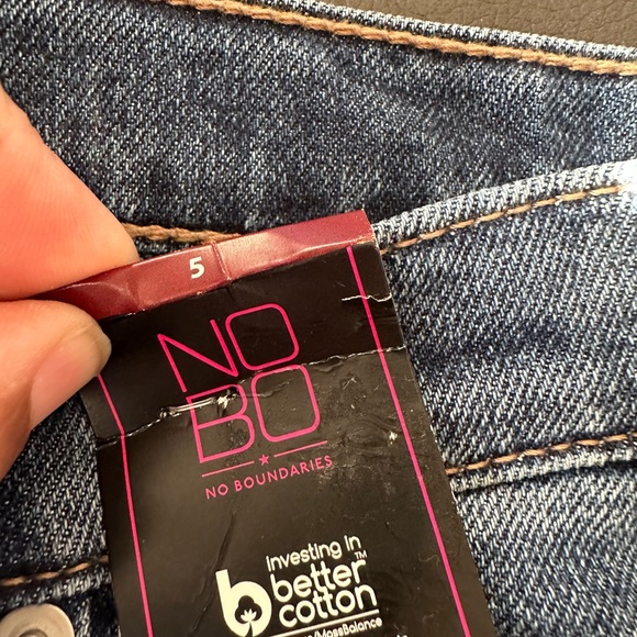 Blue Jeans NWT No Boundaries womens and juniors patchwork jeans size 5 - Picture 4 of 4